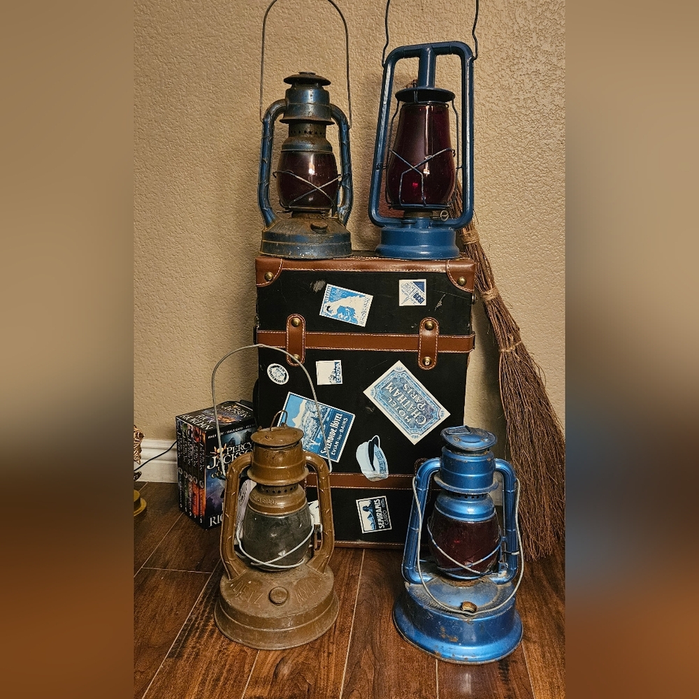 Dietz #30 Little Wizard oil lantern